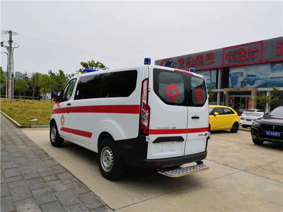 江鈴V362自動檔救護車(短軸低頂行政版) 江鈴V362自動檔救護車(短軸低頂行政版)