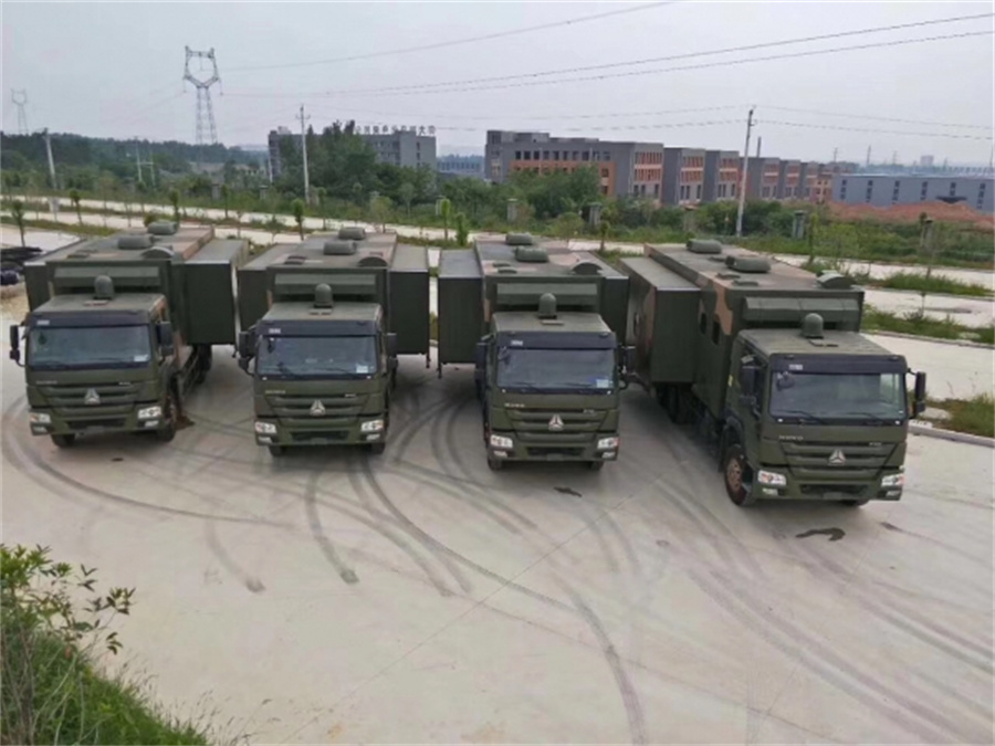 重汽豪沃T5G24人宿營車 重汽豪沃T5G24人宿營車