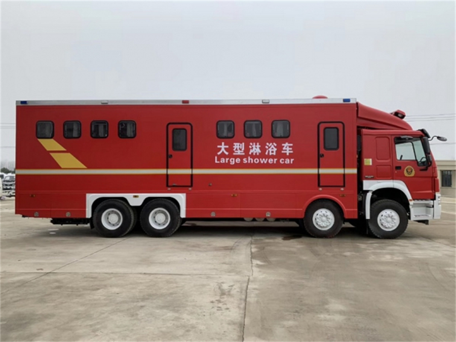 重汽六驅20人淋浴車