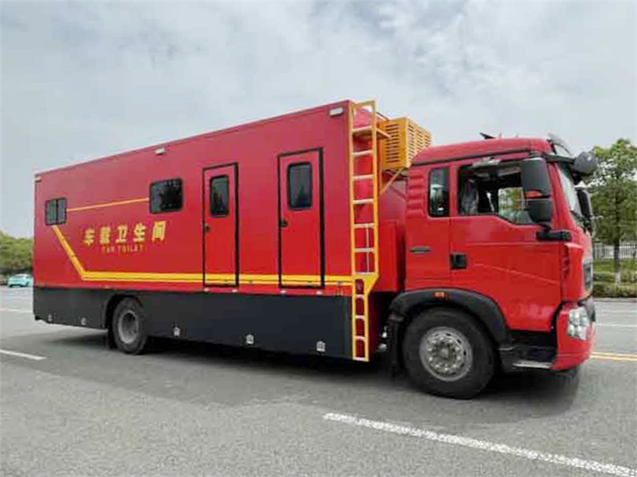 重汽豪沃環保廁所車 重汽豪沃環保廁所車