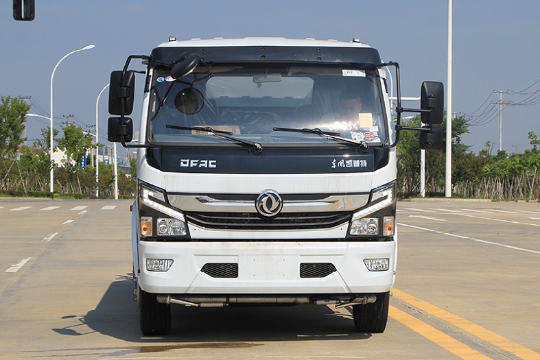 東風(fēng)大多利卡9噸噴霧車 東風(fēng)大多利卡9噸噴霧車