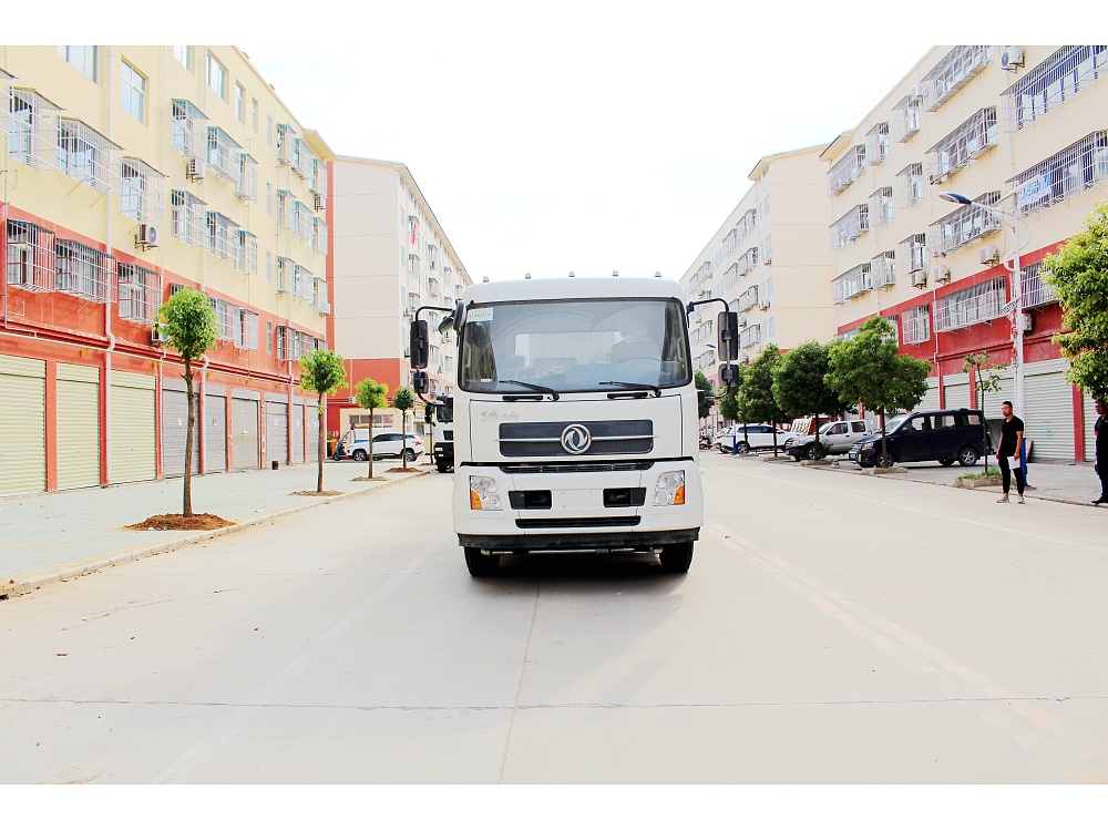 東風(fēng)天錦多功能霧炮車國(guó)六11.3立方/50-100米霧炮 東風(fēng)天錦多功能霧炮車國(guó)六11.3立方/50-100米霧炮