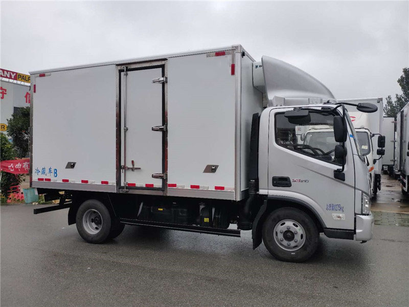 國(guó)六 福田歐馬可156馬力肉鉤冷藏車(chē) 國(guó)六 福田歐馬可156馬力肉鉤冷藏車(chē)