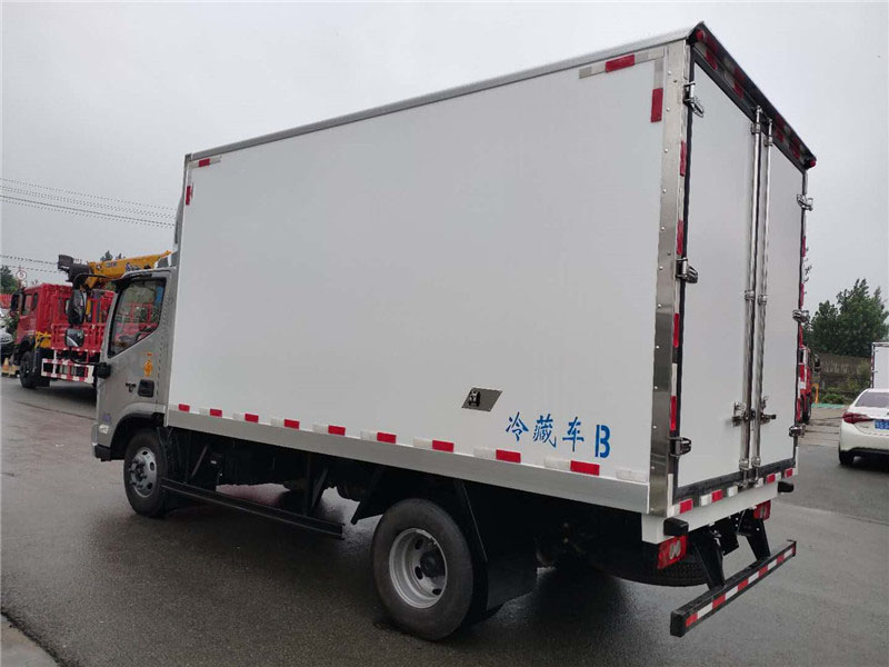 國(guó)六 福田歐馬可156馬力肉鉤冷藏車(chē) 國(guó)六 福田歐馬可156馬力肉鉤冷藏車(chē)