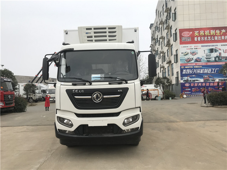 國六 東風天錦小三軸7.7米冷藏車 國六 東風天錦小三軸7.7米冷藏車