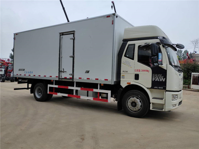 國六 解放J6L高頂雙臥6.8米冷藏車 國六 解放J6L高頂雙臥6.8米冷藏車