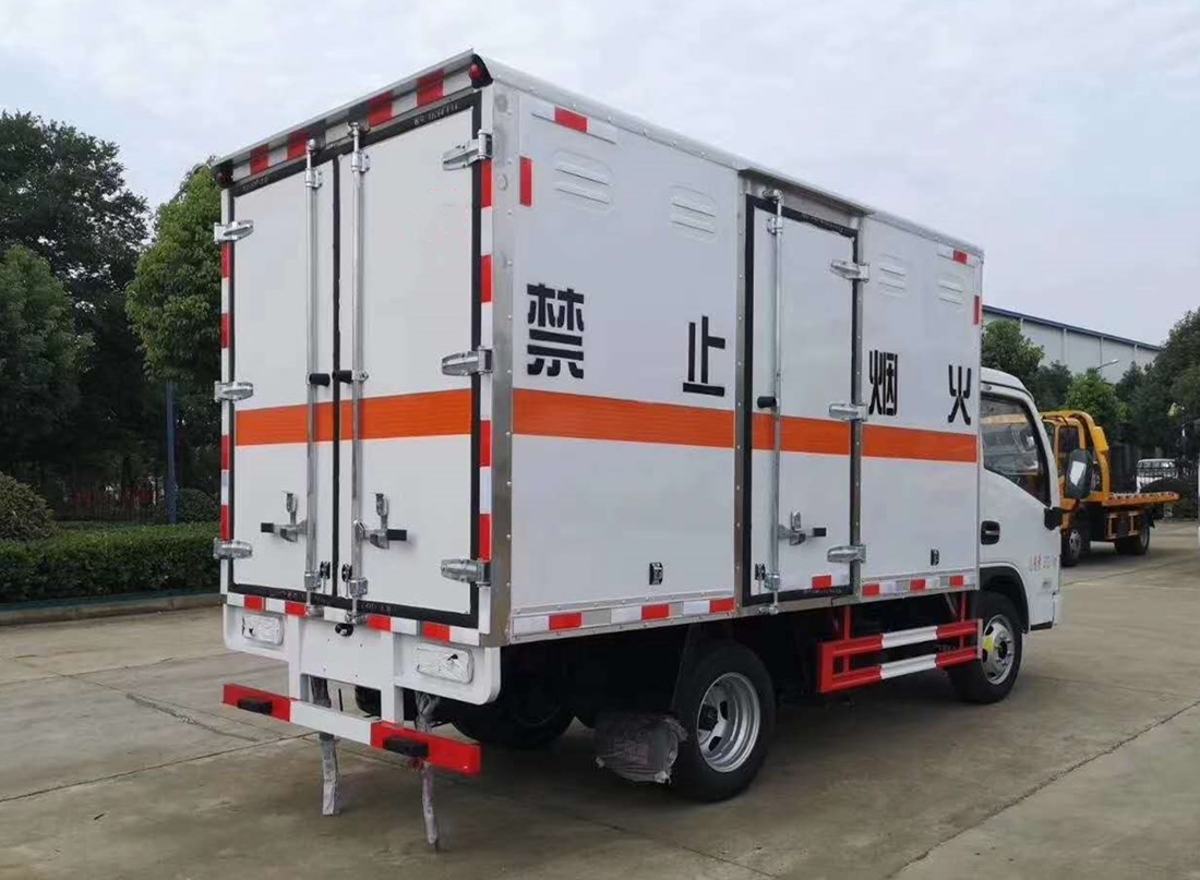 躍進3米貨廂爆破器材運輸車 躍進3米貨廂爆破器材運輸車