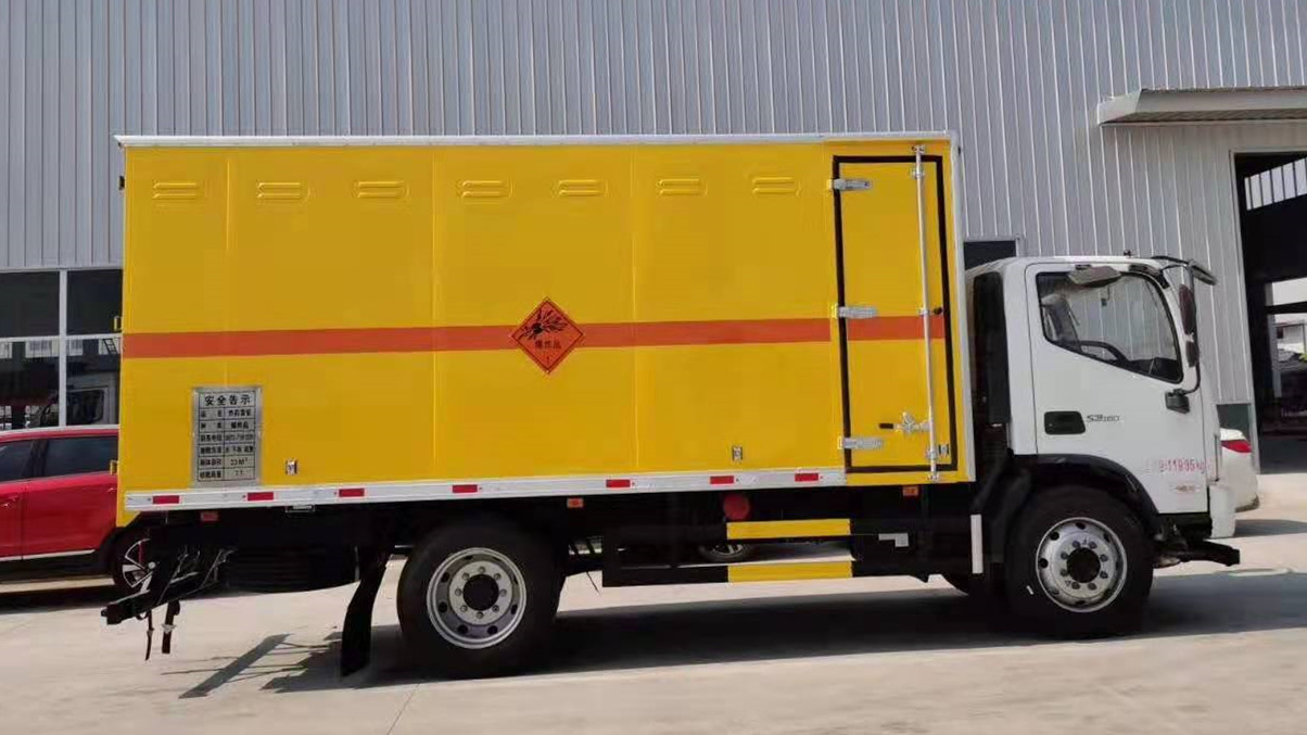 福田歐馬可5.15米爆破器材運輸車 福田歐馬可5.15米爆破器材運輸車