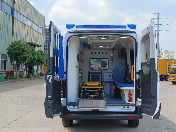 江鈴福特T8救護車（模具版）