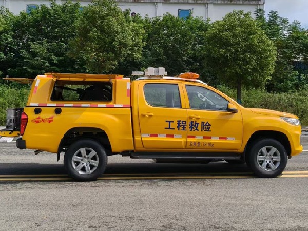 四驅皮卡1800方排水救險車 四驅皮卡1800方排水救險車